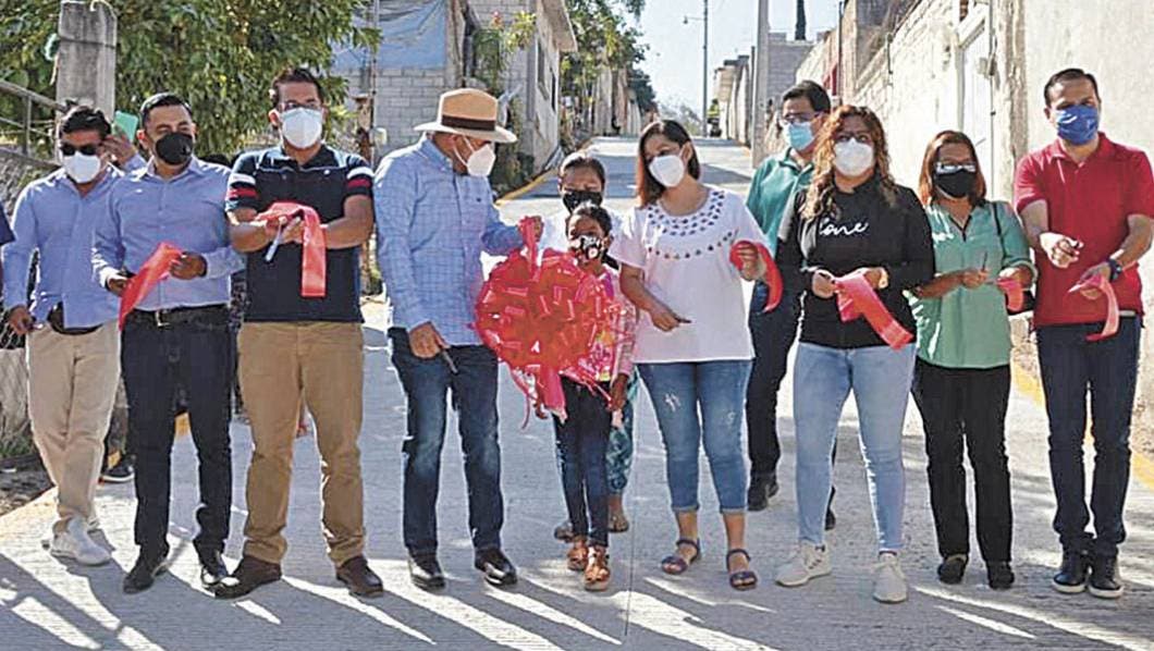 Entregan calle de Yautepec del Programa 100 obras