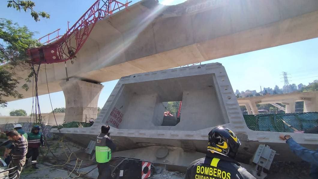 Cae parte de la estructura del Tren México-Toluca en Álvaro Obregón