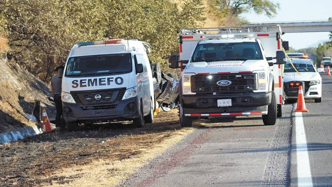 hombre falleció dentro de su automóvil