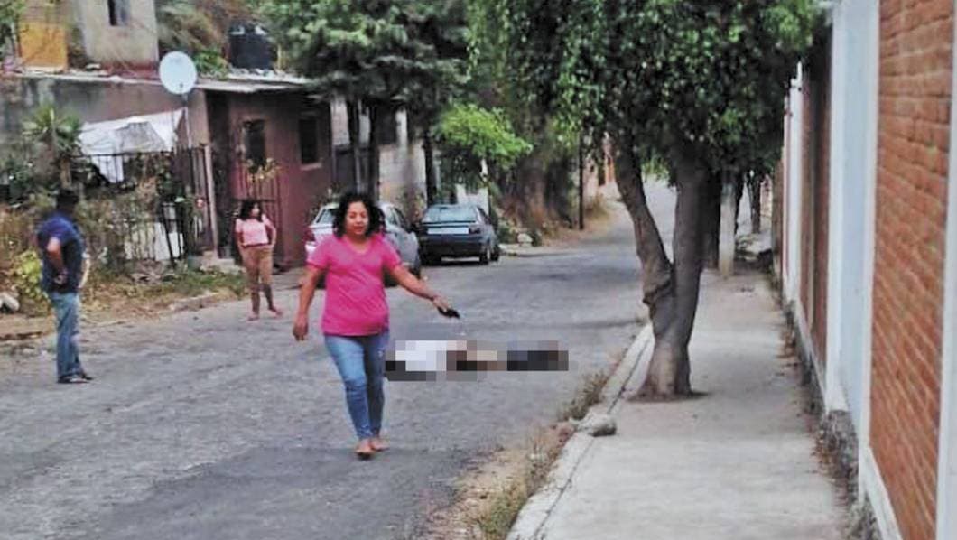 Muere taxista en Morelos que había sido arrastrado por un auto