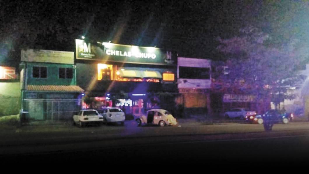 Hieren con navaja a familiares en un bar de Morelos