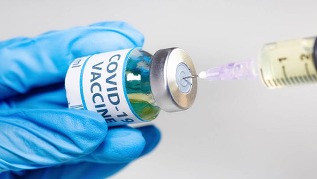 Detectan 53 infecciones con vacuna