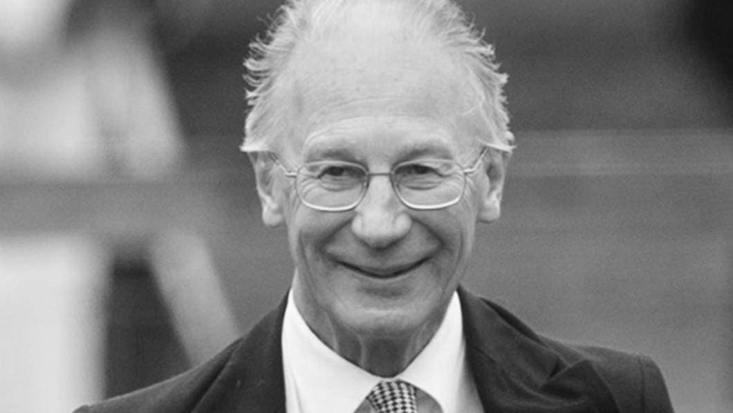 Muere Lord Robert Fellowes, cuñado de Lady Di y consejero de la Reina Isabel II