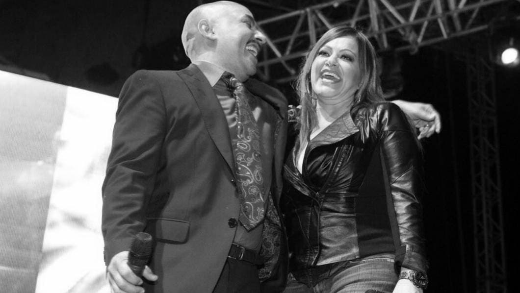 Lupillo Rivera vive emotivo momento durante el homenaje a Jenni Rivera en Hollywood