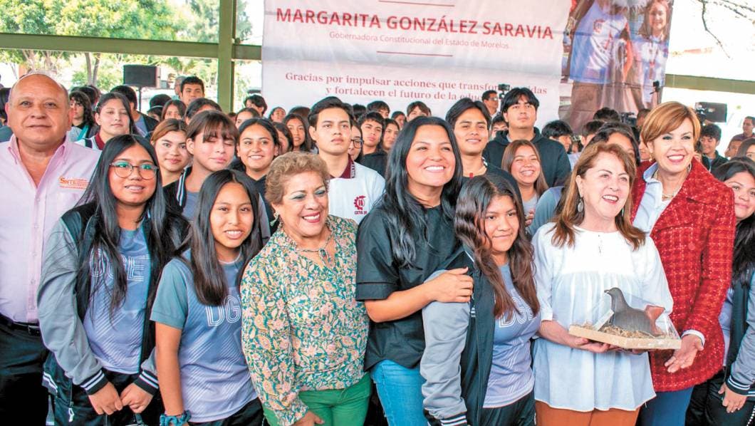 La diputada Melissa Montes de Oca y la gobernadora Margarita González Saravia 
