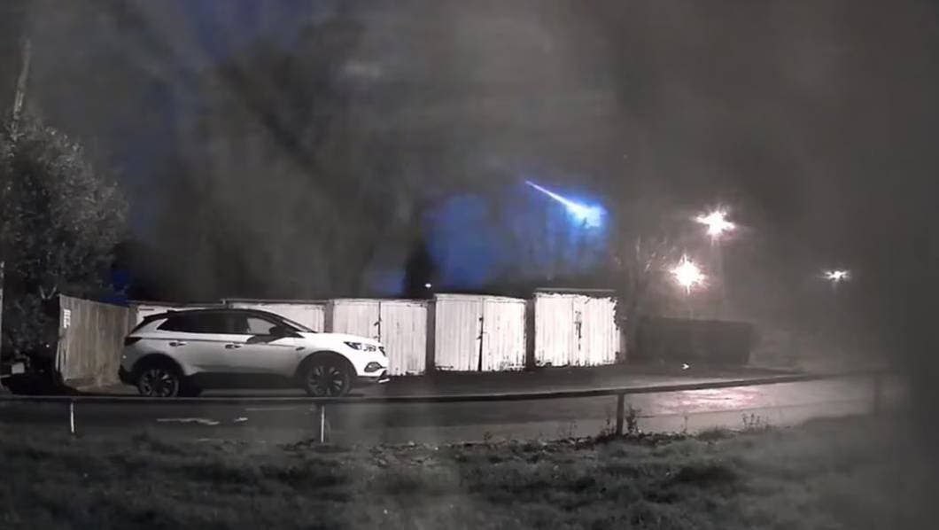 VIDEO: Así fue como un meteorito deslumbró el cielo de Inglaterra
