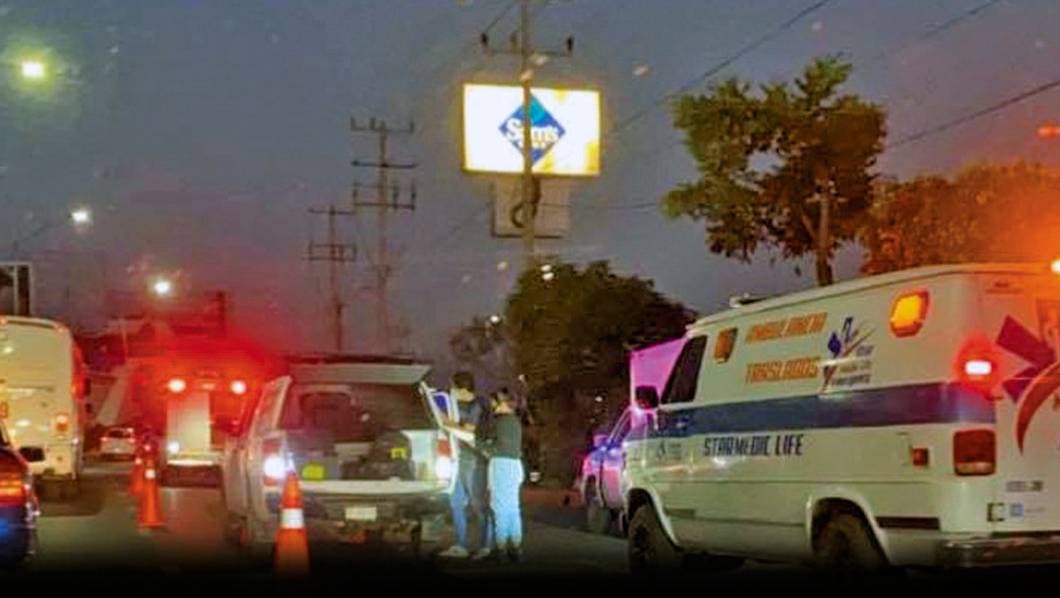 Muere atropellado por camioneta