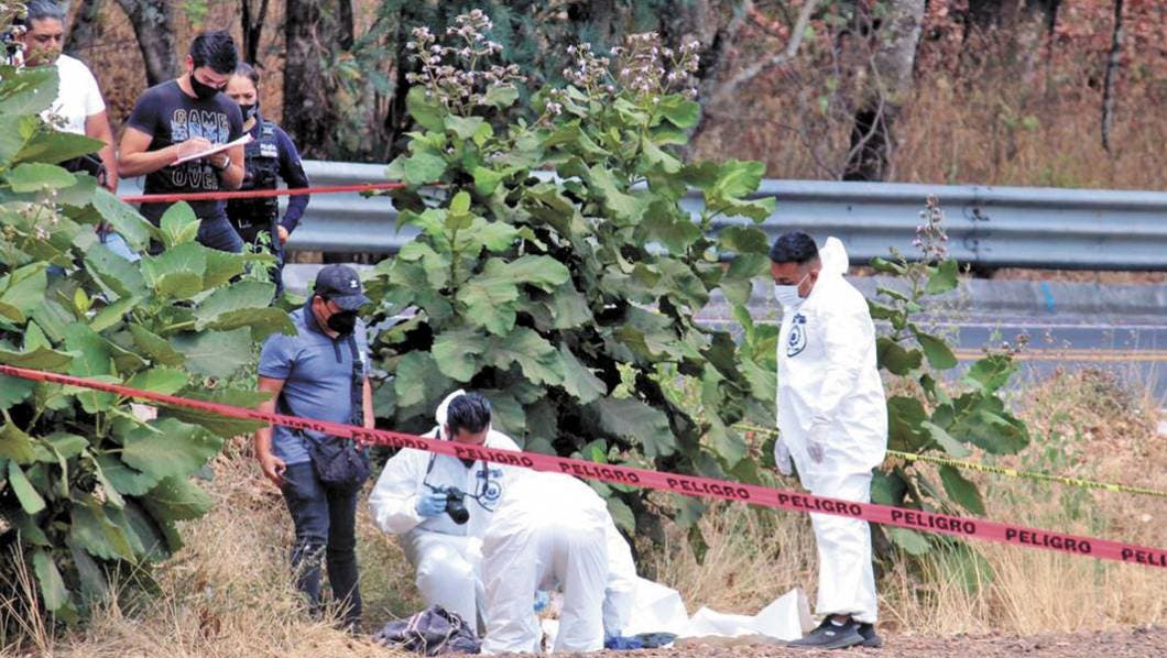 Tiran cuerpo en la carretera La Pera-Cuautla