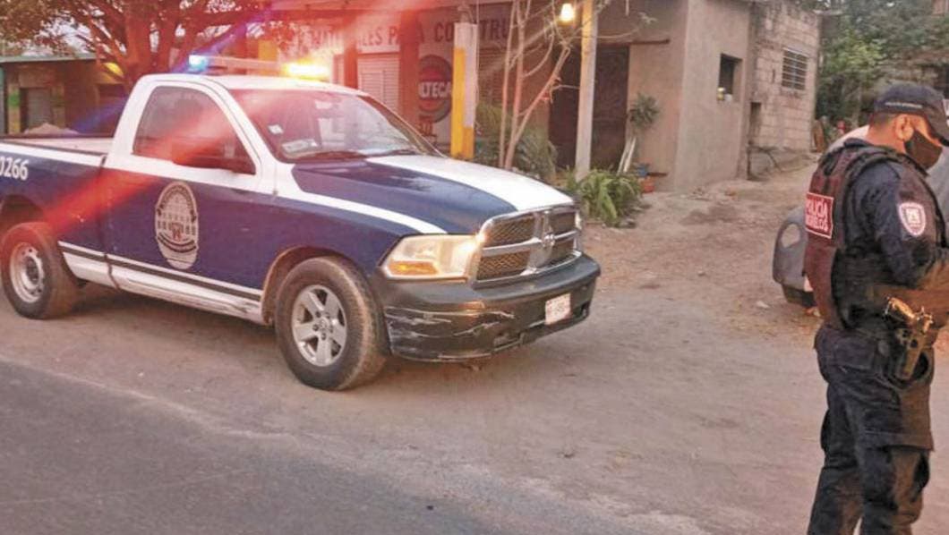 Embiste vehículo a mototaxista en Xoxocotla y muere