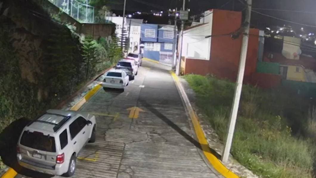 Movimientos de tierra en Naucalpan preocupan a vecinos, no quieren perder sus casas 