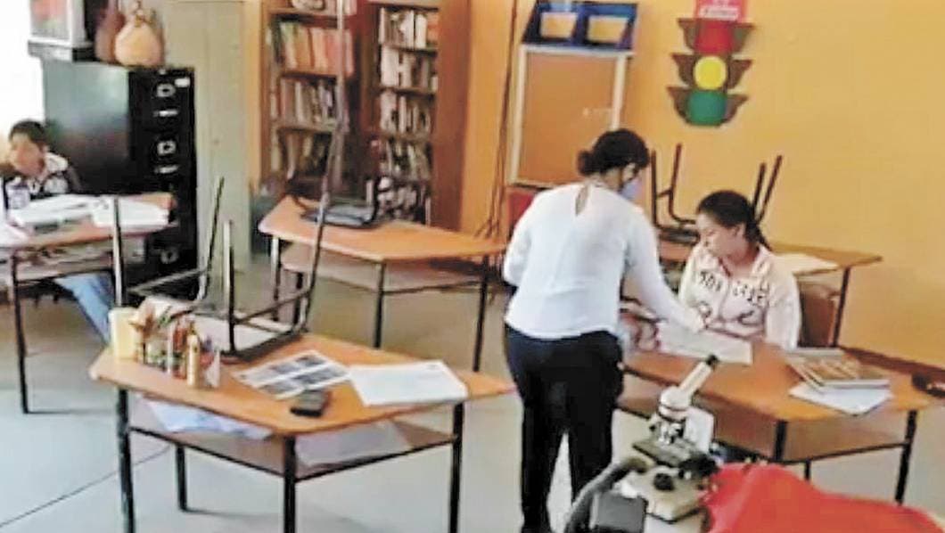 En Puente de Ixlta, regresan a las aulas por falta de internet