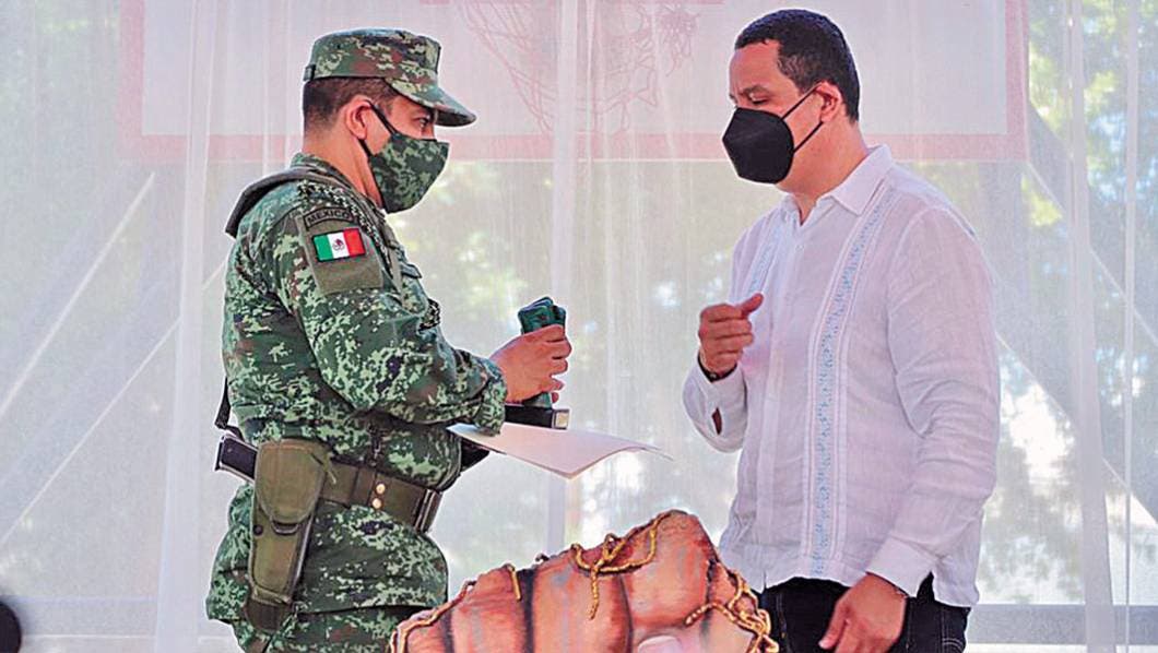 Entregan la Presea “Puño y Fuerza”, que nació tras el sismo del 19S de 2017