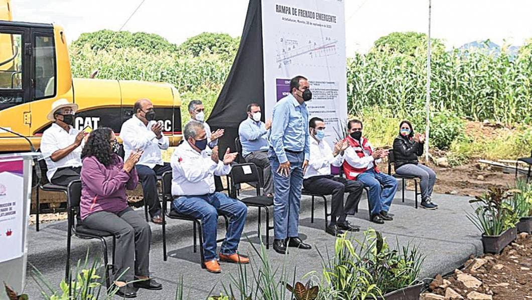Dan banderazo a construcción de rampa de frenado en Atlatlahucan