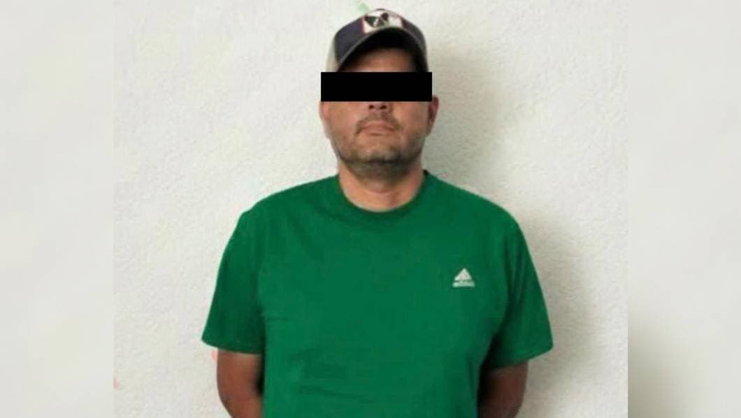 hombre que viajaba armado a bordo de un auto fue detenido