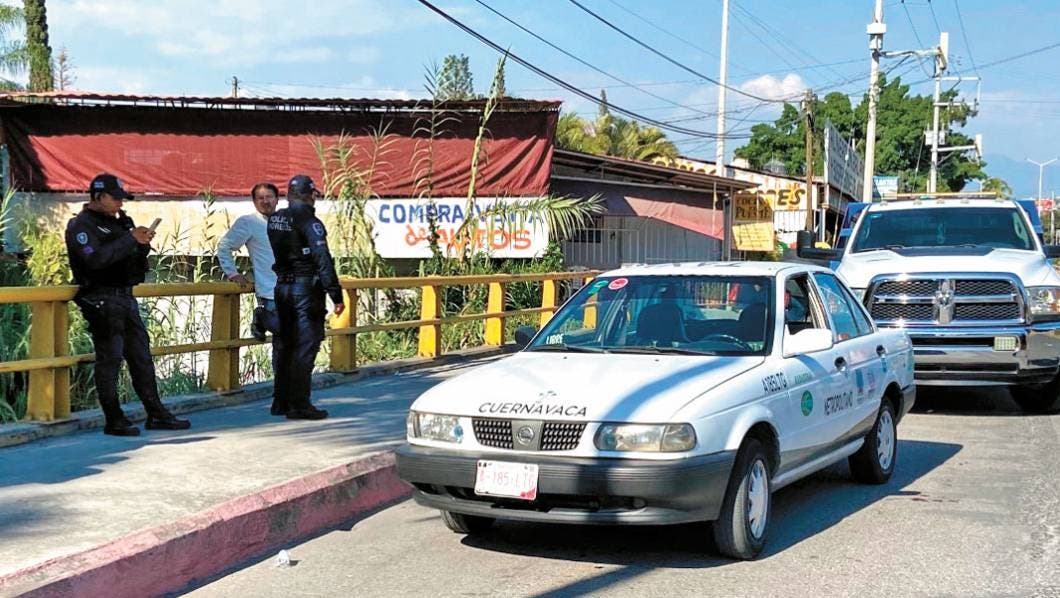 Disparan contra taxista en Temixco