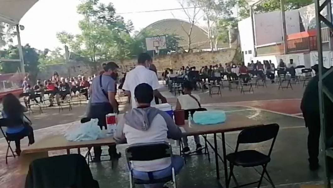 Vacunación contra COVID-19 para personas de 40 a 49 años en la colonia Lagunilla