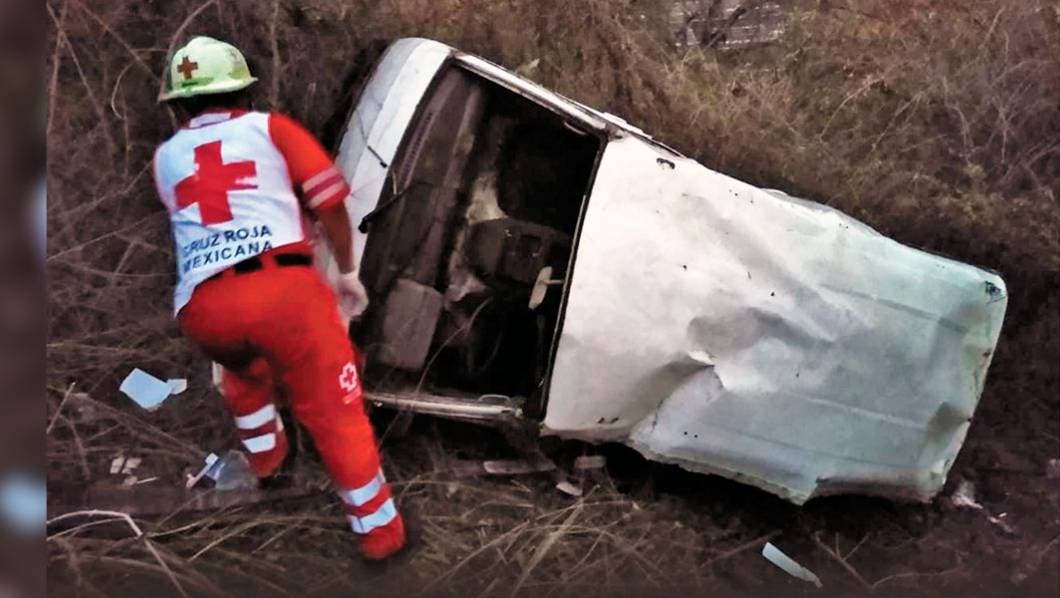 Sufre familia accidente en carretera de Morelos