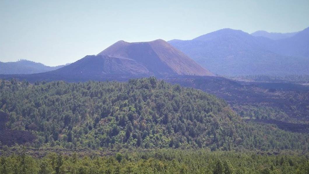 Científico de la UNAM explica porque "revive" el volcán tancitaro 