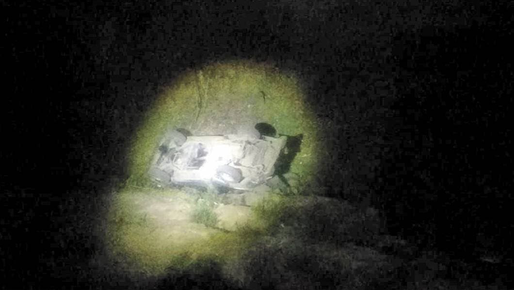 ‘Vuela’ camioneta a una barranquilla en Cuautla Morelos