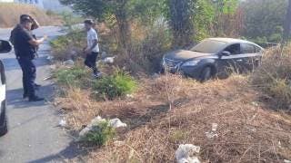 Sale del camino por exceso de velocidad en la Alpuyeca–Jojutla; solo daños materiales