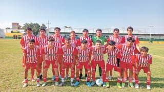 Hacen la tarea los Académicos