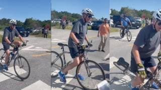 (VIDEO) Biden cae durante paseo en bicicleta