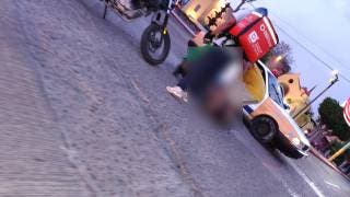 Motociclista es trasladado al hospital tras colisión con auto en Cuautla