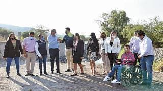 Inaugura Ejecutivo reparación de muro del Eje Metropolitano en Emiliano Zapata 