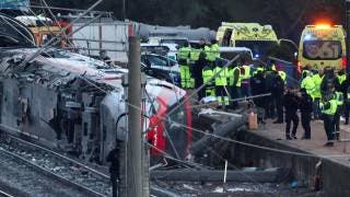 Tragedia en España: el descarrilamiento de tren deja al...