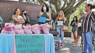 Junta grupo transgénero ayuda para dar a los más necesitados...