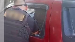 Niño de 2 años es rescatado tras quedar encerrado en un...