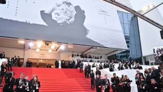 El Festival de Cannes prepara su inauguración mientras ocurr...