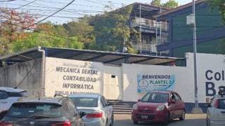 Mueren chofer y una estudiante tras balacera afuera del Coba...