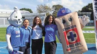 Las Jugadoras de Cruz Azul Femenil ¡Felices de Llegar a Morelos!
