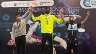 El morelense Alberto García gana el oro en la Copa Querétaro de luchas asociadas