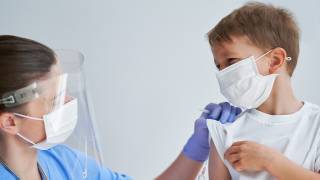 Vacuna vs COVID19 es eficaz en niños de 5 a 11 años, dice Pf...