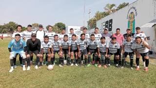 Golea Tetecala y avanza de fase