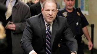 Tribunal anula la condena contra Harvey Weinstein y ordena nuevo...