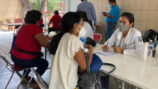 Iniciará en Morelos el sábado 8 de enero vacunación a docent...