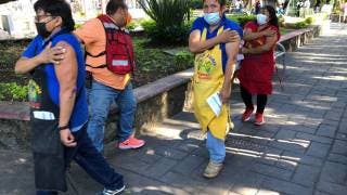 Vacunan con Cansino a comerciantes del ALM Cuernavaca