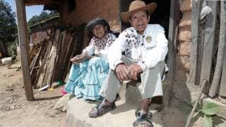 Depositan a abuelitos de Morelos pensión 2