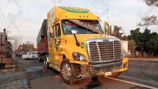 Provoca tráiler una carambola en la México-Cuautla