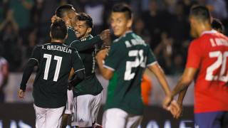 Con apuros, México vence a Costa Rica en 2