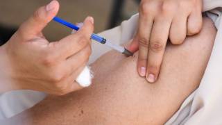 Atención: En julio, vacuna para personas de 40 a 49 años vs...