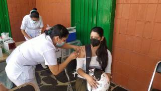 Aplican segundas dosis a jóvenes de 18 a 29 años en Jiutepec