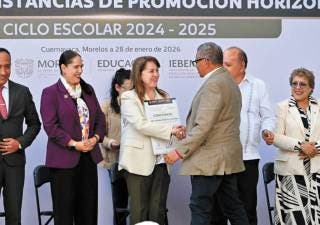 Entrega Gobierno promoción docente