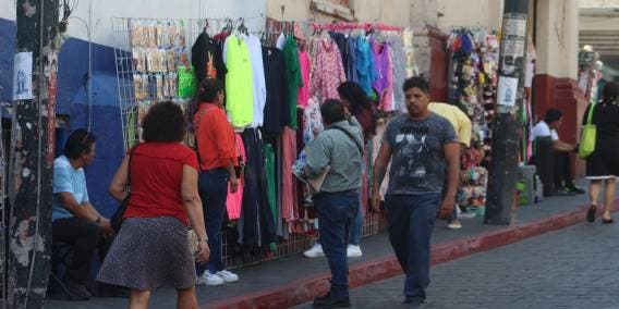 Permite Ayuntamiento de Cuernavaca ambulantes por dinero