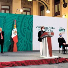 Formalizan a Delfina Gómez como titular de la SEP