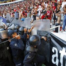 Desplegarán más de 5 mil policías para vigilar la final de ida.jpg