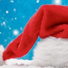 Santa muere frente a grupo de niños.jpg